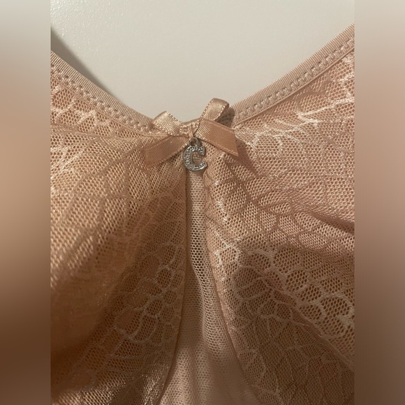 Chantelle unlined minimizer bra - Picture 3 of 9